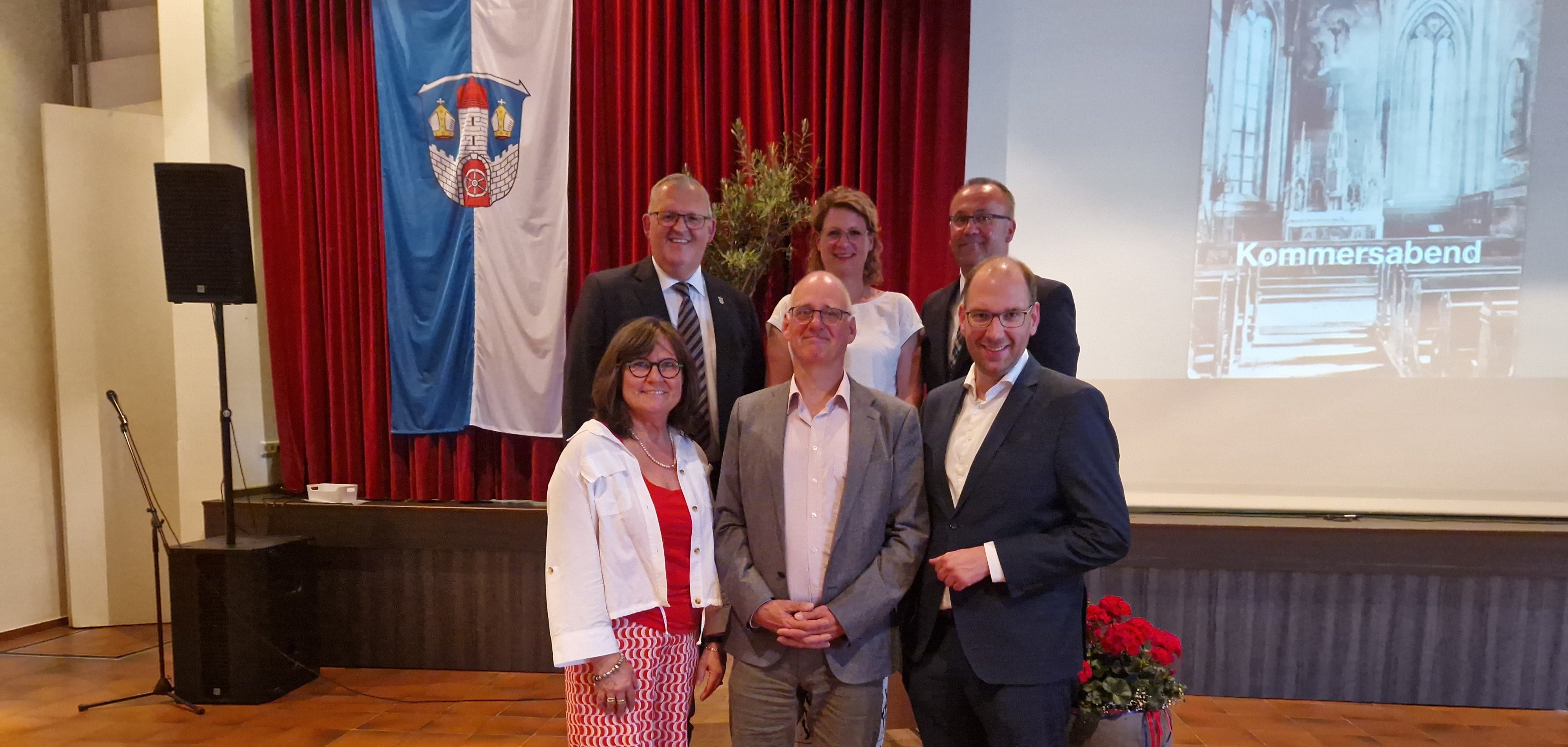 Gruppenfoto von den Sprechern/-innen am Festkommers in Naumburg