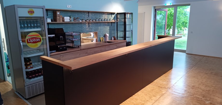 Neue Theke im Dorfcafé 