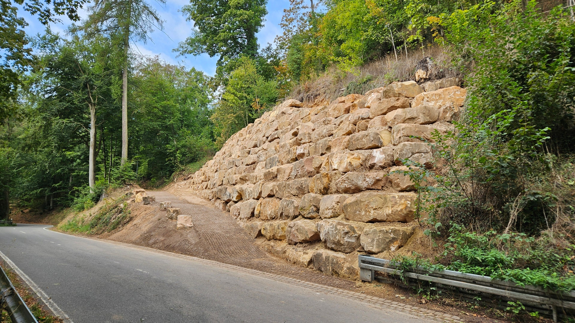 Straße Steinmauer Weg Bäume