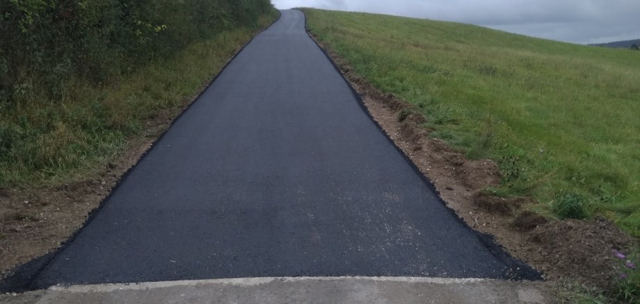 Asphaltierte Straße